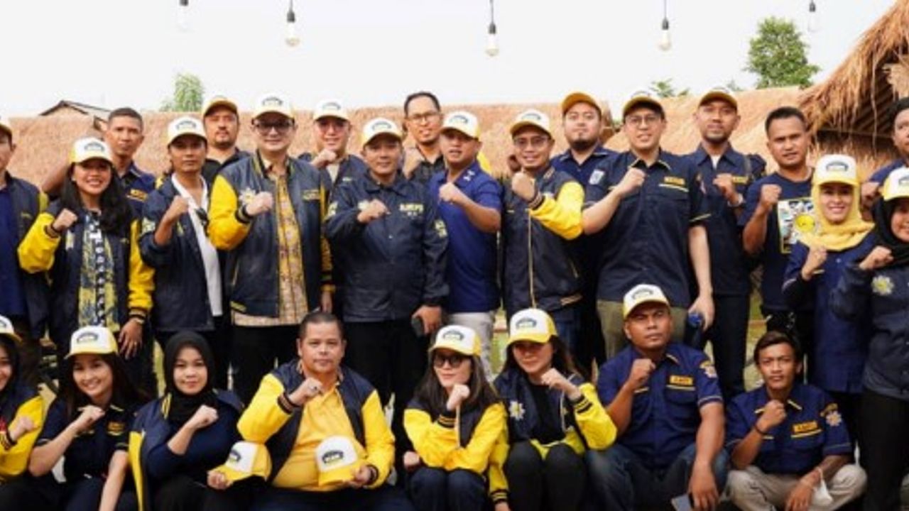 Dekat dengan Rakyat: Ketum Jerry Sambuaga Turun Langsung di Karawang, Sapa Warga dan Perkuat Program Pemberdayaan UMKM