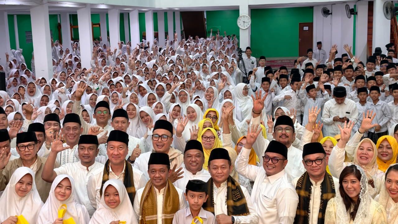 Ketum Bahlil Lahadalia Pimpin Safari Ramadan DPP Golkar di Sukabumi, Tegaskan Peran Vital Pesantren